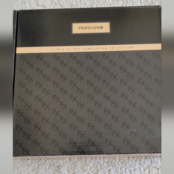 Perfexion Studio Hi-Def Complexion Collection - Picture 1 of 7